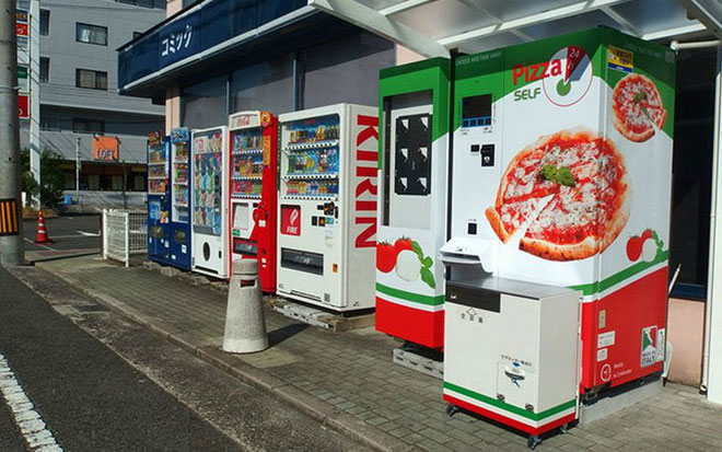 Máy bán pizza tự động ở Nhật - Chẳng cần lo cửa hàng đóng cửa, cứ ra mua là có!