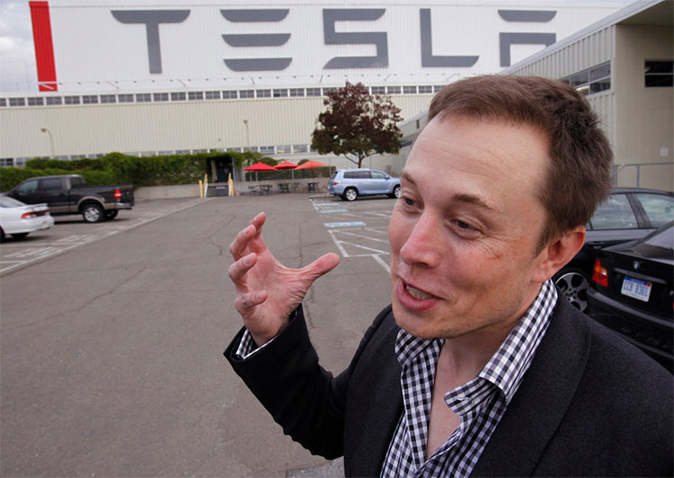 Elon Musk có một thói quen ngủ rất kinh khủng, bạn đừng học theo nhé!