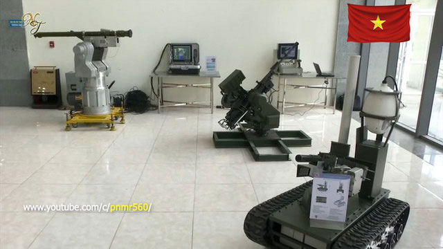 Cận cảnh robot chiến đấu tự hành 