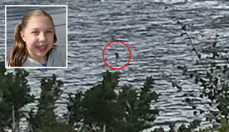 Vật thể nghi quái vật hồ Loch Ness ngóc đầu trên mặt hồ