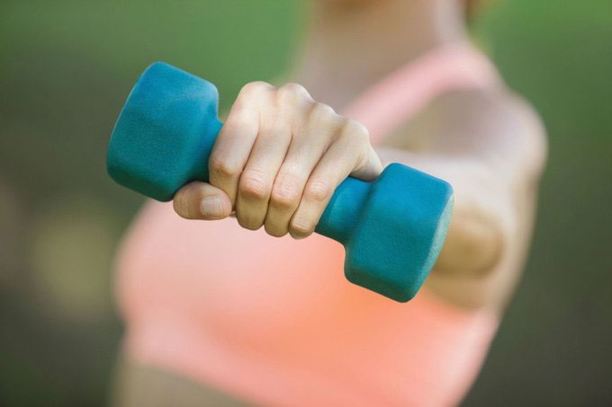 Dấu hiệu trên bàn tay tiết lộ bạn đang mắc bệnh gì
