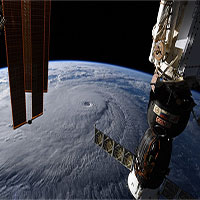 Trạm vũ trụ ISS gặp sự cố do va chạm với thiên thạch