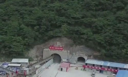 Đường hầm dẫn nước Trung Quốc