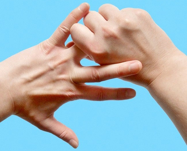 Bật mí lý do vì sao việc điều khiển ngón áp út luôn làm chúng ta mệt bở hơi tai