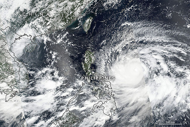 Vì sao Mangkhut thành siêu bão mạnh trên Thái Bình Dương?