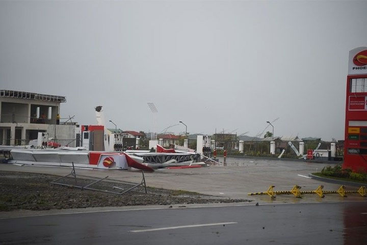 Chùm ảnh: Siêu bão Mangkhut với sức gió 270km/h càn quét Philippines