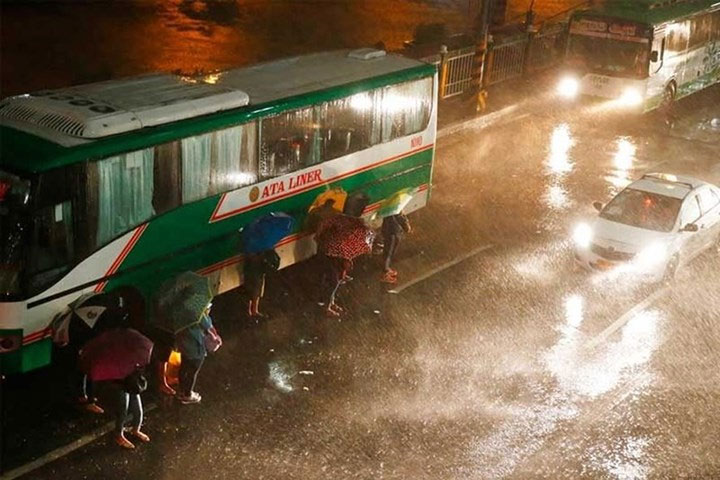 Chùm ảnh: Siêu bão Mangkhut với sức gió 270km/h càn quét Philippines