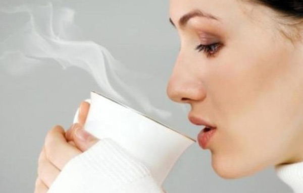 Y học cổ kim đều khẳng định nước lạnh có hại cho cơ thể hơn nước ấm