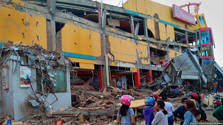 Số người chết vì động đất, sóng thần Indonesia tăng lên hơn 1.200