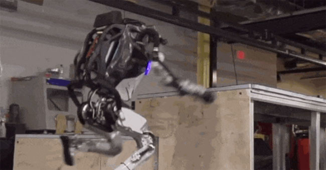 Robot của Boston Dynamics đã có thể nhảy parkour đỉnh cao không kém con người