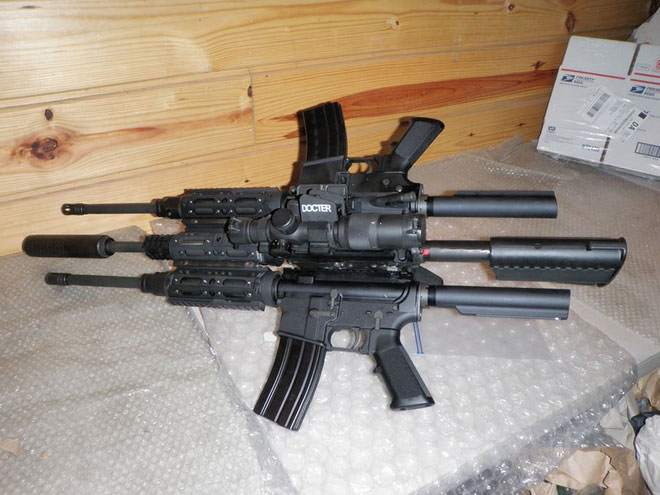 Khẩu súng độc nhất vô nhị AR-15, làm từ ba khẩu súng ghép lại thành một