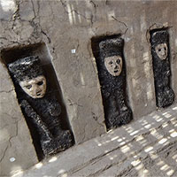 Phát hiện hàng chục tượng thần 750 năm tuổi tại thành cổ Chan Chan, Peru