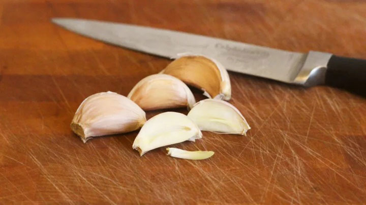 Khi ăn, có nên bỏ mầm tỏi đi không?