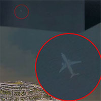 Google Earth phát hiện máy bay chìm dưới biển?