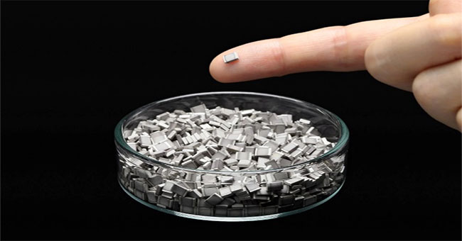 Nhật sắp thương mại họa pin thể rắn, nhỏ hơn đầu ngón tay, an toàn hơn pin li-ion