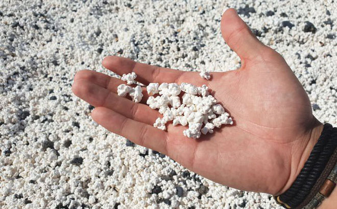 Sự thật bất ngờ đằng sau bãi biển toàn 