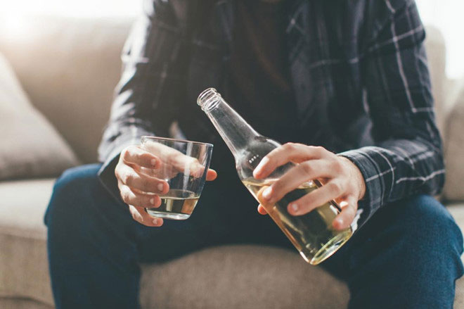 Rượu bia đang dần giết chết tinh trùng của nam giới