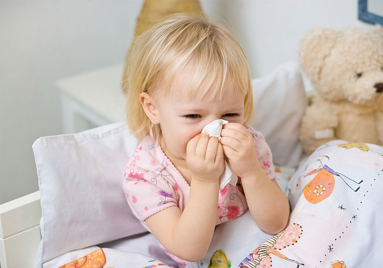 Xử trí viêm mũi ở trẻ nhỏ khi trời lạnh