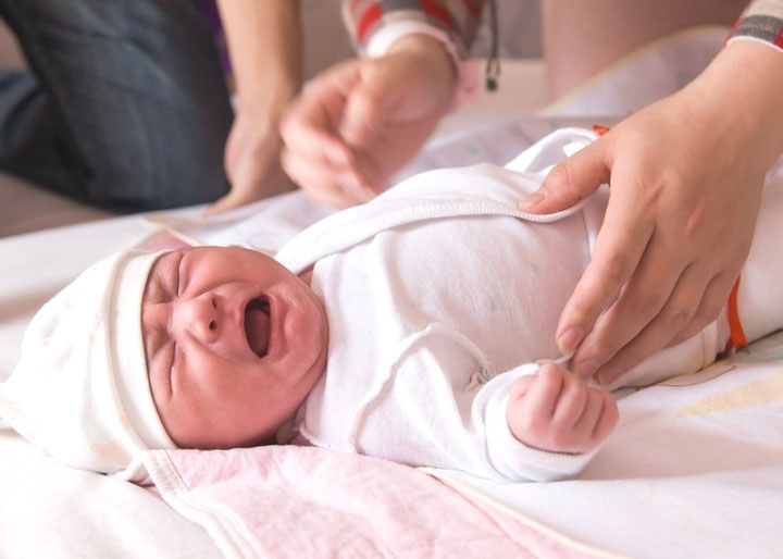 Lý giải tại sao tiếng trẻ em khóc lại 