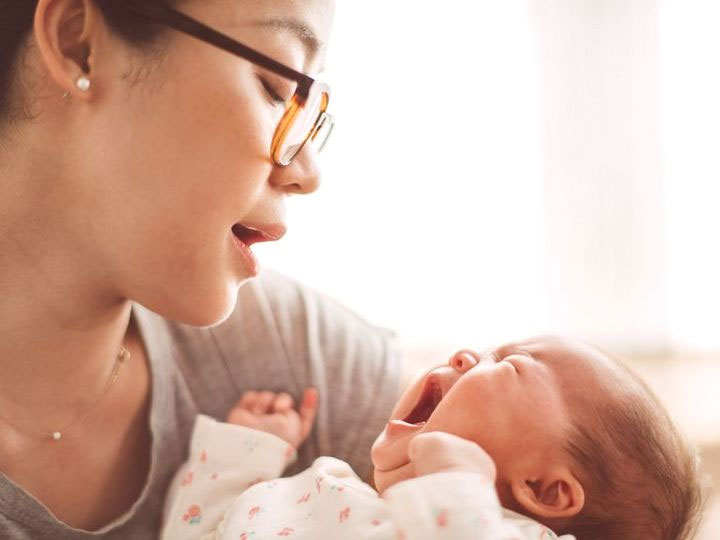 Lý giải tại sao tiếng trẻ em khóc lại 