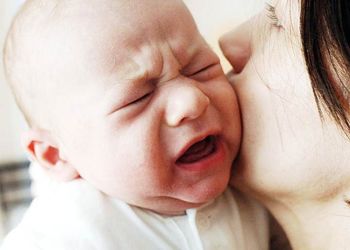Lý giải tại sao tiếng trẻ em khóc lại 