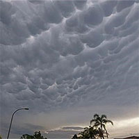 Chiêm ngưỡng đám mây kì lạ xuất hiện trên bầu trời Australia
