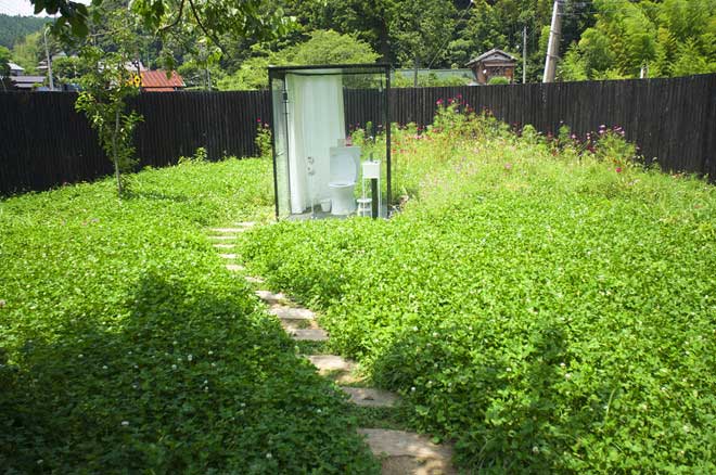 Những toilet công cộng độc đáo nhất trên thế giới