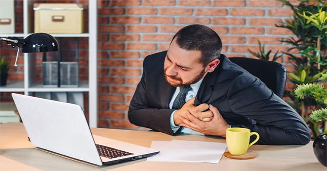 Cái cảm giác đau nhói trước ngực, nếu không phải đau tim thì là gì vậy?