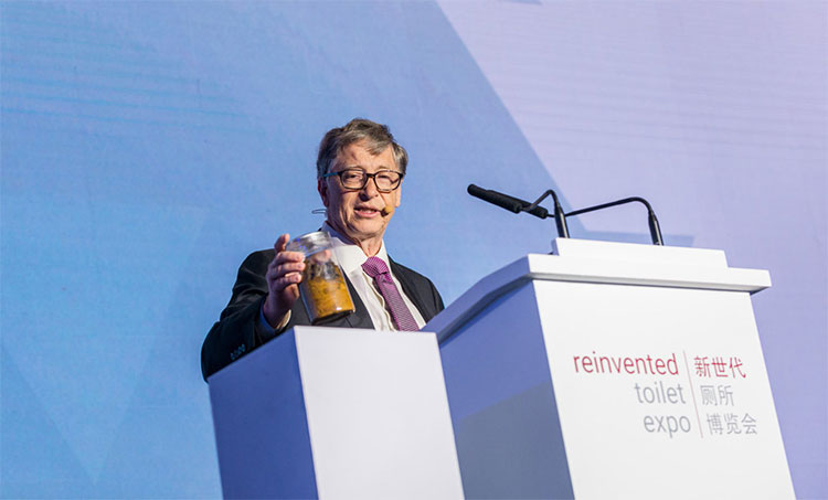 Toilet bằng giun của tỷ phú Bill Gates sẽ thay đổi thế giới