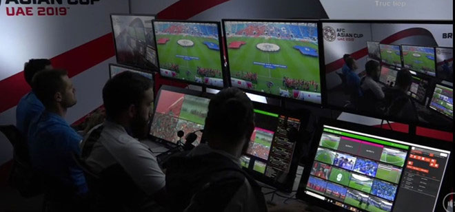 Toàn cảnh về công nghệ VAR lần đầu được áp dụng tại sân chơi Asian Cup