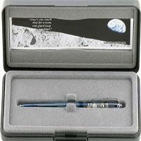 Space Pen - công nghệ bút không gian của NASA đã hơn 50 tuổi nhưng vẫn chạy tốt