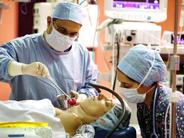 Lên bàn mổ đã sợ, vậy chuyện gì sẽ xảy ra nếu hết thuốc mê giữa chừng?