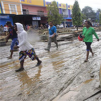 Ít nhất 80 người thiệt mạng trong trận lũ quét lịch sử ở Papua, Indonesia