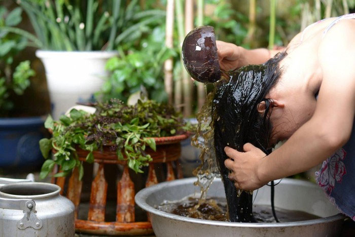 6 cách ngăn ngừa mụn mọc trên da đầu cực hiệu quả