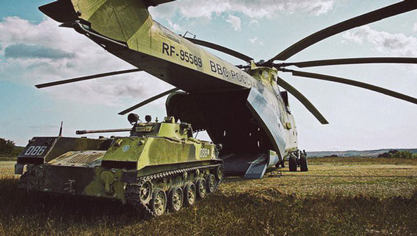 Khám phá trực thăng khổng lồ Mi-26 của Nga: Đã từng chở hóa thạch voi ma mút và máy bay chở khách cỡ nhỏ
