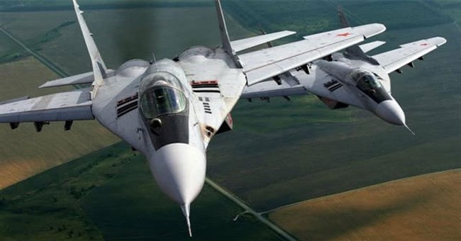 Vì sao máy bay chiến đấu luôn cất cánh theo biên đội 2 chiếc trở lên?