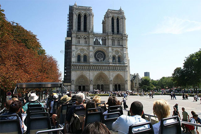 11 điều bạn cần biết về Nhà thờ Đức Bà Paris