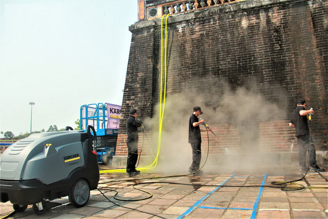 Steam Cleaning - công nghệ dùng để làm sạch cổng Ngọ Môn của Đại Nội Huế