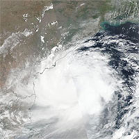 Siêu bão khổng lồ đe dọa 100 triệu người Ấn Độ