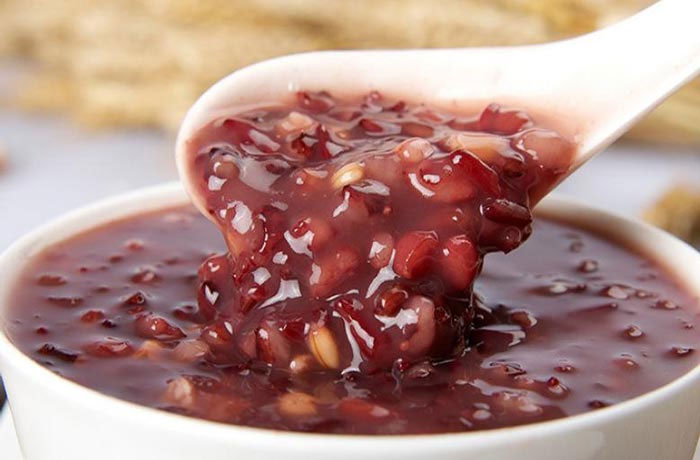 Từng cắt dạ dày, bị lao phổi, vợ chồng bác sĩ sống khỏe tới 80 tuổi nhờ 2 thứ này