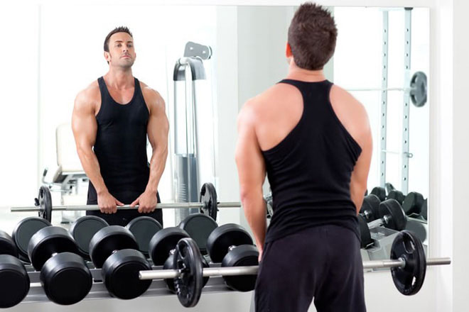 Tại sao vừa tập gym xong người to chật cả áo, về đến nhà thì lại hết?
