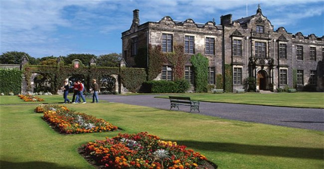 Những ngôi trường ma ám đáng sợ nhất thế giới