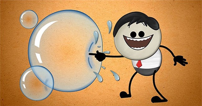 Tại sao bong bóng xà phòng có thể phát nổ?