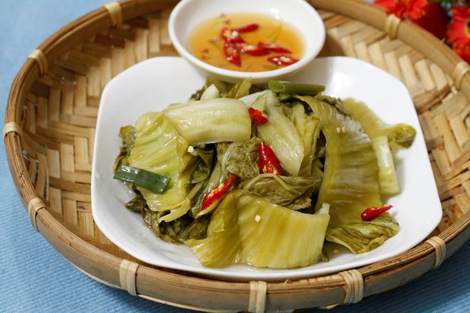 Dưa muối có gây ung thư không? Hãy nghe câu trả lời chắc chắn của Phó Chủ tịch Hội Ung thư