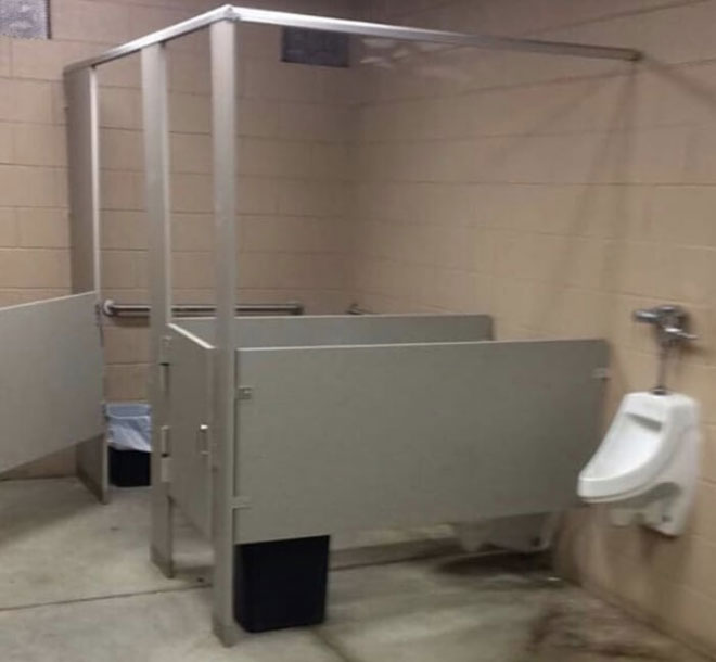 Thiết kế siêu thảm họa của 10 WC này khiến bạn tự nhủ 