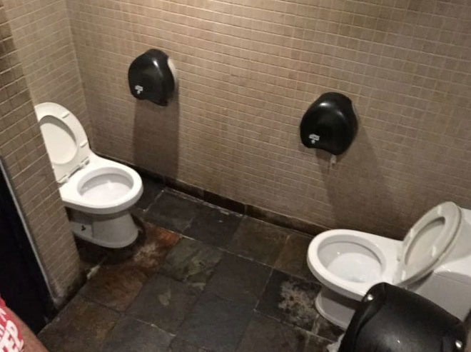 Thiết kế siêu thảm họa của 10 WC này khiến bạn tự nhủ 