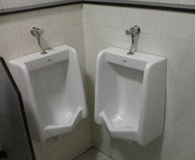 Thiết kế siêu thảm họa của 10 WC này khiến bạn tự nhủ 