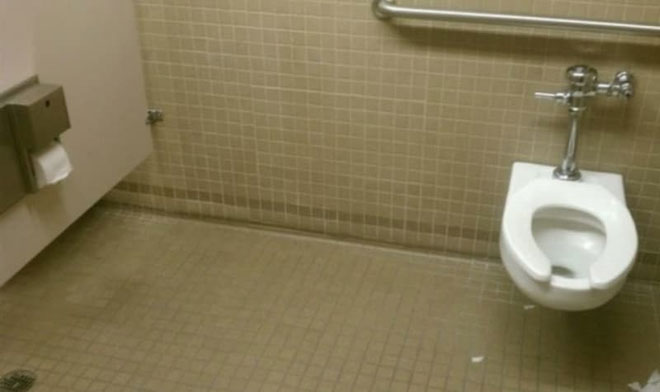 Thiết kế siêu thảm họa của 10 WC này khiến bạn tự nhủ 