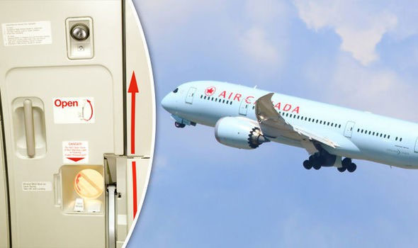 Đây là những gì thực sự sẽ xảy ra nếu bạn muốn mở cửa máy bay khi đang ở giữa bầu trời