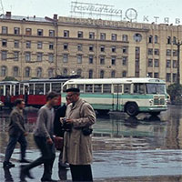 Ảnh màu ấn tượng về đường phố Leningrad những năm 1960